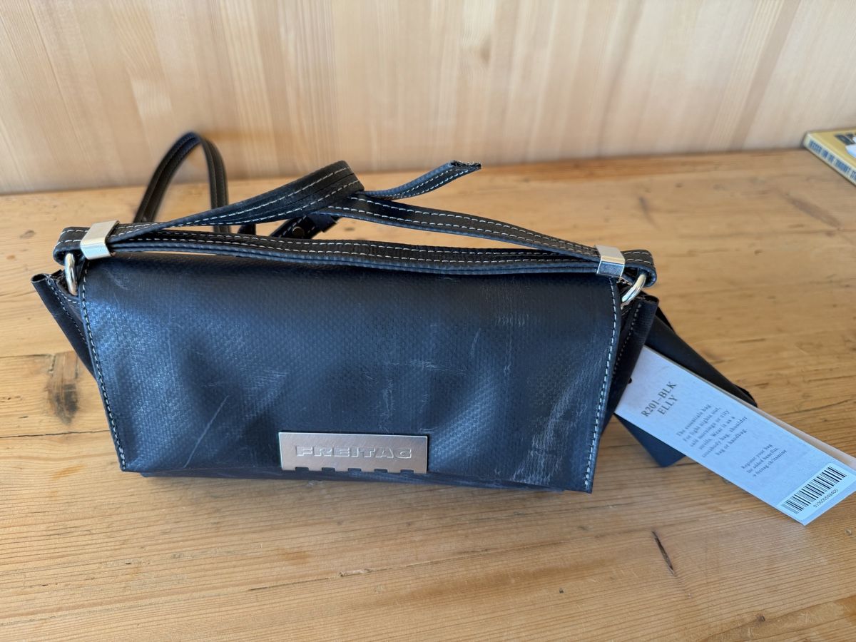 Freitag Taschen: neue Freitag Elly matt schwarz – Neu und originalverpackt aus Aarau Rohr von smoky21 3