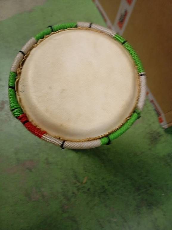 Strumenti musicali: Djembe Trommel Ethnisch Klein gebraucht – Usato da Basel venduto da Petergunn 1