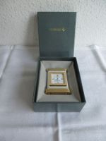 Kleine Tischuhr Quarz goldfarben mit Box
