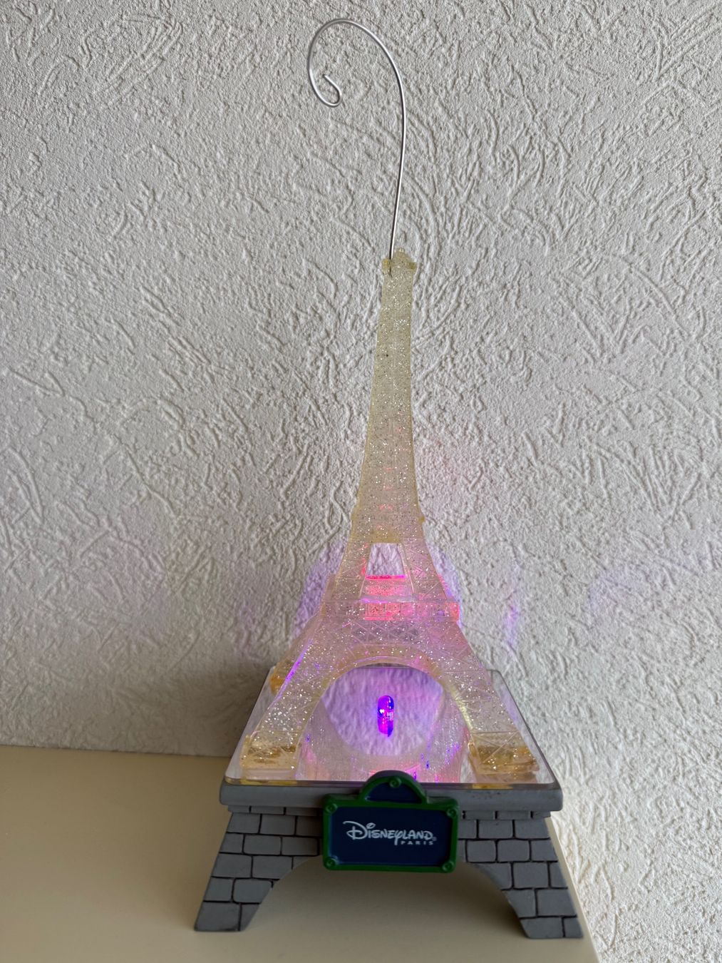 Disney Statuette: Tour Eiffel lumineuse Disneyland – Usato da St-Gingolph venduto da GoldenKeys 2