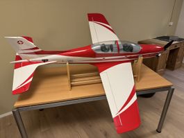 RC Flugzeug Pilatus PC-21 rot weiss guter Zustand