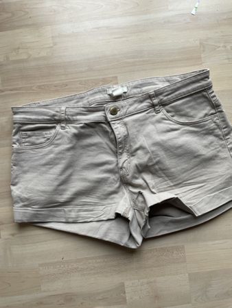 H&M Sommer-Shorts, beige, Gr. 42, neuwertig!