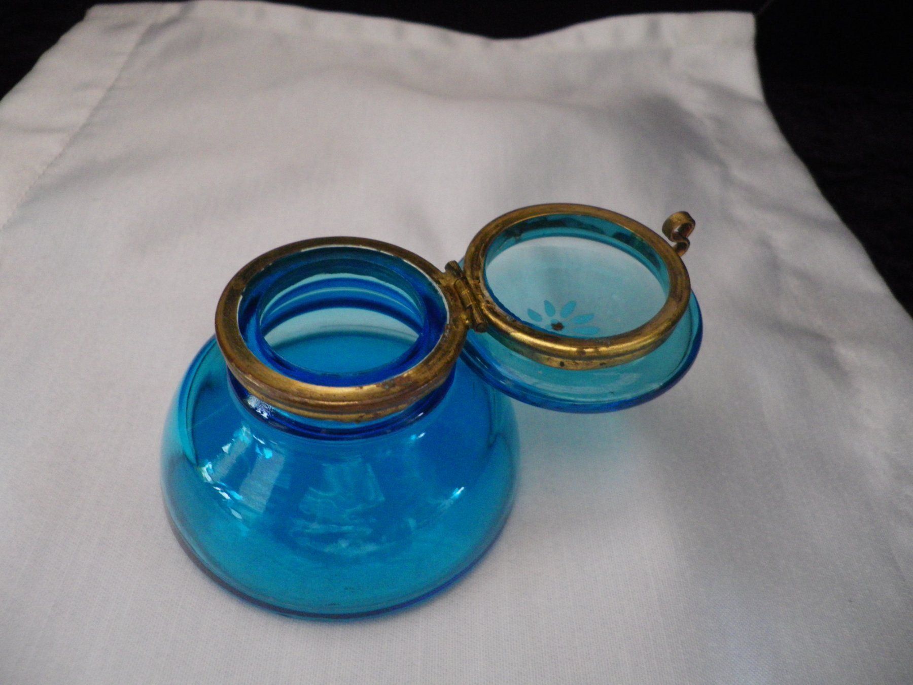 Gläser: Kleines Glas-Tintenfass – Gebraucht aus Reinach BL von Annodomini 2