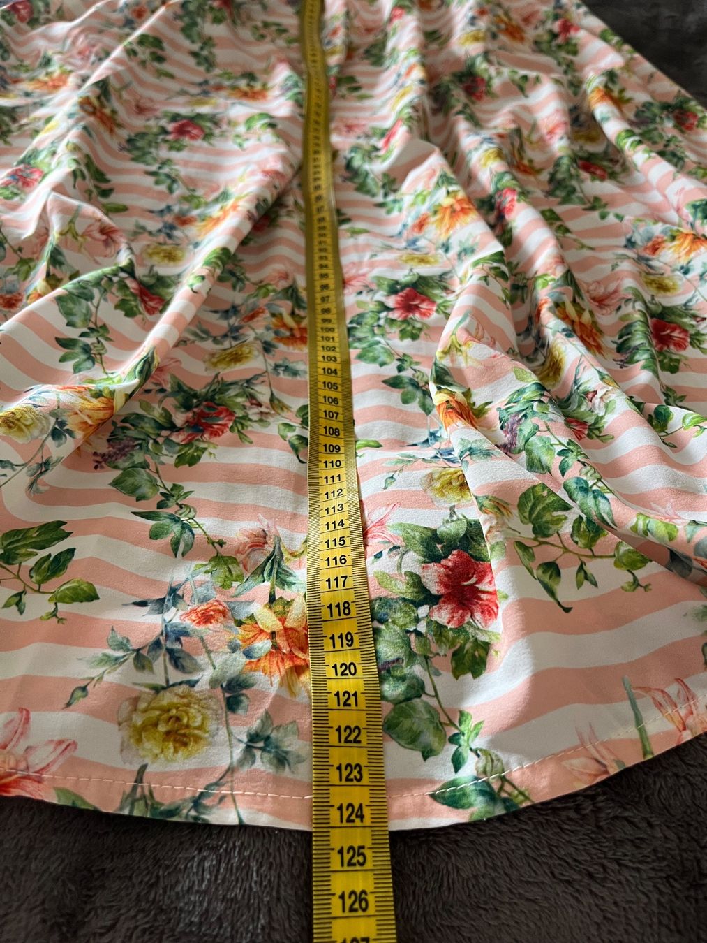 Vestiti: A very comfortable dress with two pockets size S – Usato da Chêne-Bougeries venduto da Seetooyoo 3