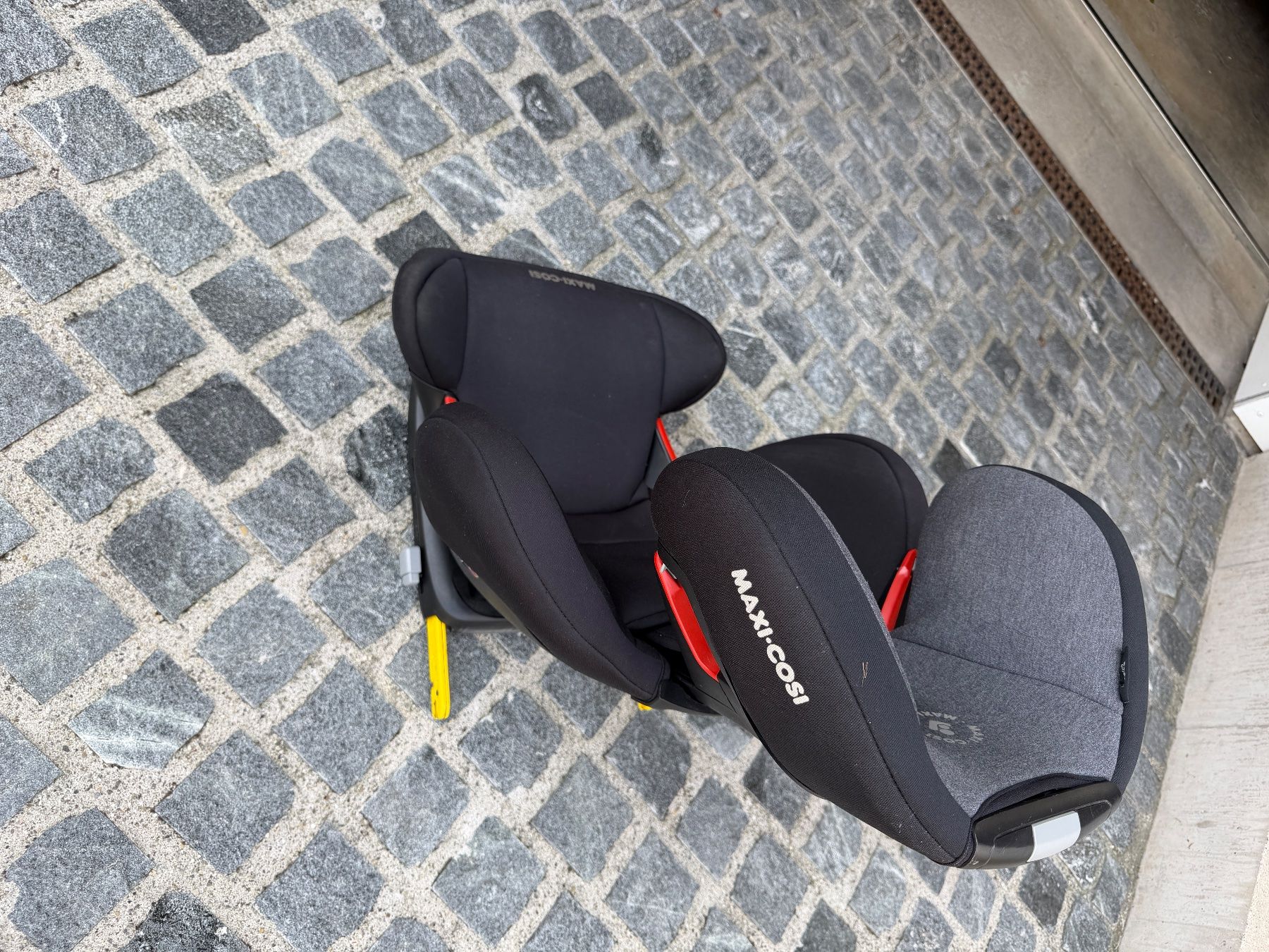 Maxi-Cosi Sièges auto: Maxi Cosi Kindersitz – D'occasion à Gachnang par rettra 1