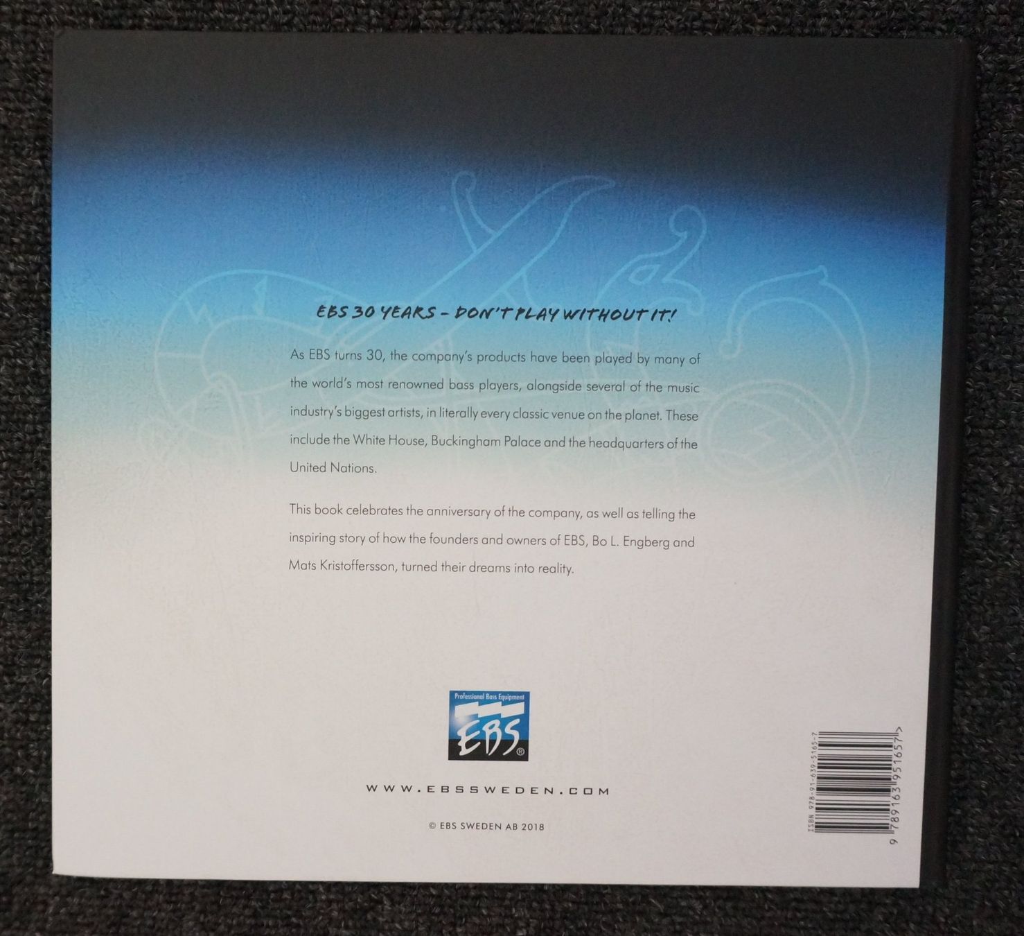 Ebs Amplificatori: COLLECTORS STUFF EBS Bass Amplifiers Book 30th Anniversary – Nuovo e nell'imballaggio originale da Zofingen venduto da Rodeln 1