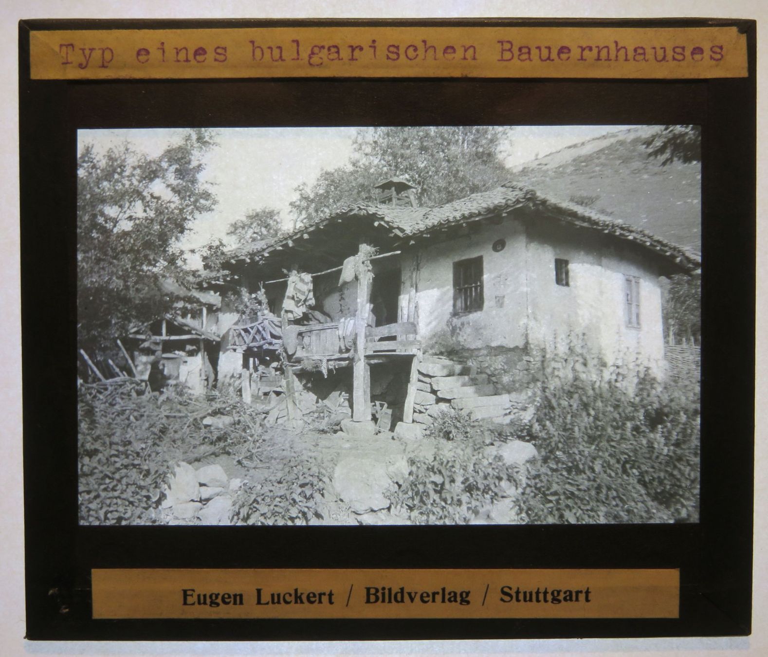 Poster & Bilder: Glasdia Bulgarien: Typ eines Bauernhauses, um 1920 – Gebraucht aus Oberriet SG von ganesh435