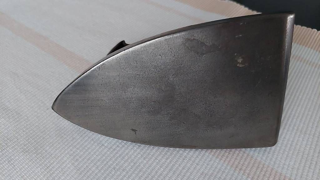 Fers à repasser: Antikes Bügeleisen – D'occasion à Kriens par ENotte 2