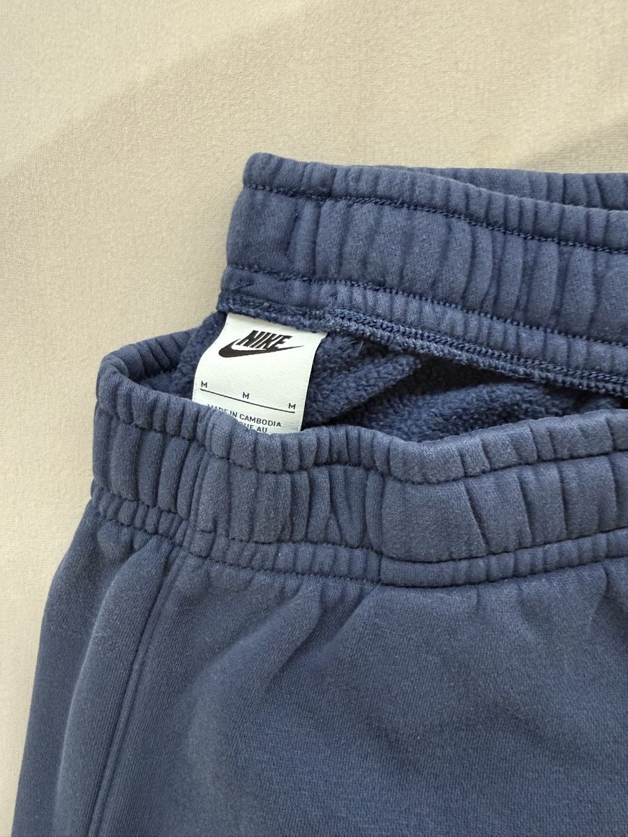 Nike Hosen: Jogging Nike bleu taille M bon état – Gebraucht aus Granges VS von coraliegrd5 5
