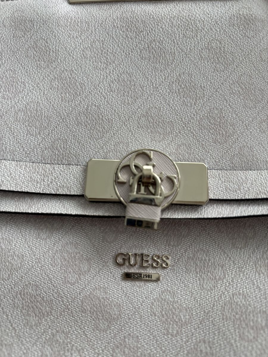 Guess Borse da donna: Guess Handtasche hellbeige mit Logo Muster gebraucht – Usato da Lachen SZ venduto da noel83 6