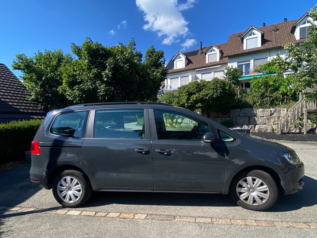 VW Automobili: VW Sharan TDI2.0, BMT (7 Plätzer) – Usato da Aeugst am Albis venduto da sop_d21w 2