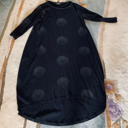 Adorable robe noire ronds plus clairs MAMA B plus longue dos