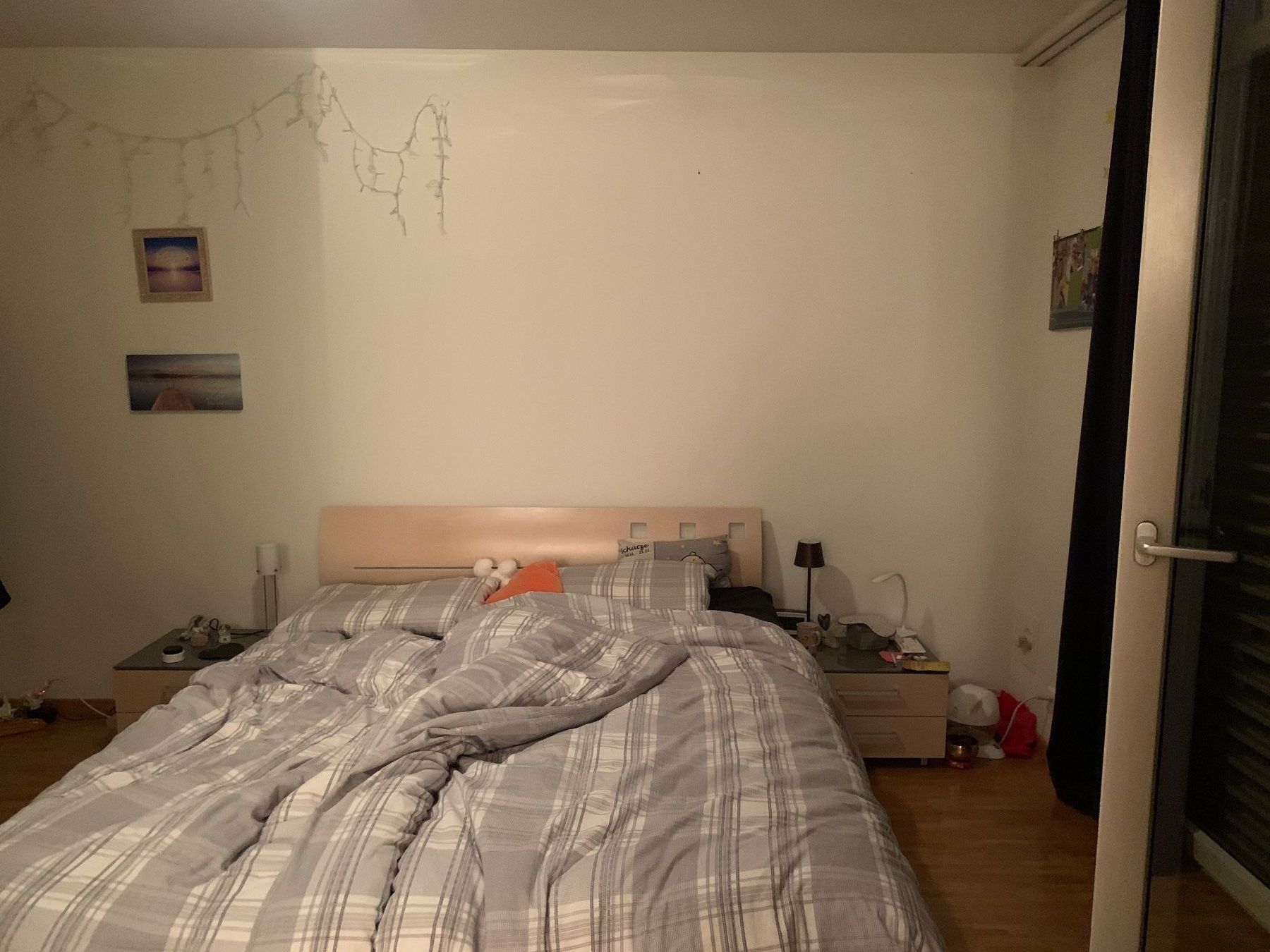 Betten: Bett – Gebraucht aus Zug von Gloona