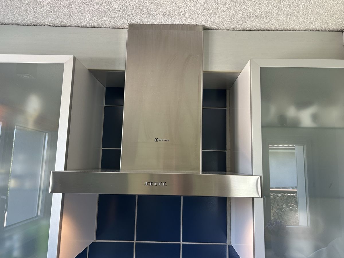 Electrolux Cappe di aspirazione: Dunstabzugshaube Elektrolux WHL6035CN – Usato da Schwarzenbach SG venduto da romnaf