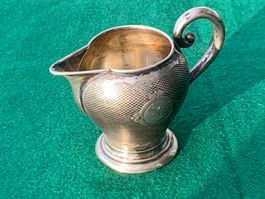 Milchkännchen - Pot à crème en argent 800 très travaillé