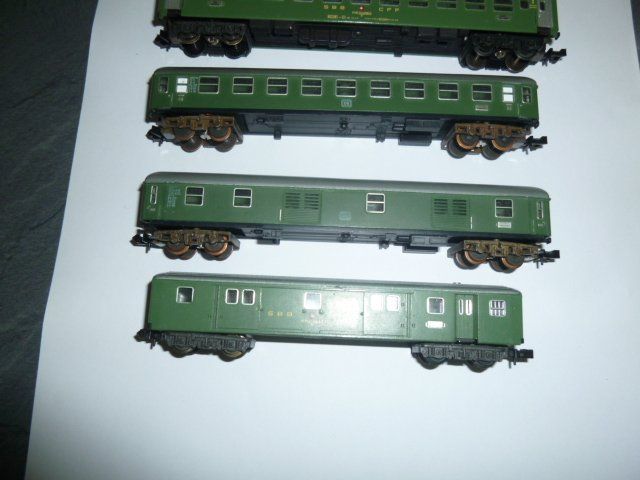 Trix Modelleisenbahnen: Minitrix Konvolut 2 Loks+6 Waggons – Gebraucht aus Diepoldsau von ehrlich72 7