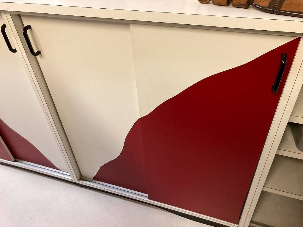 Armadi: Designer Schrank Weiss / Rot – Usato da Küssnacht am Rigi venduto da alf_7tb5 2