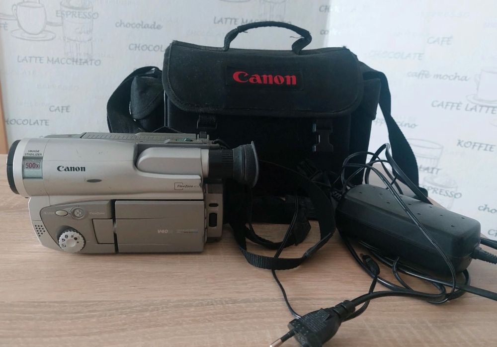 CANON Hi8 Camcorder mit Tasche und Fernbedienung.. Kaufen auf Ricardo