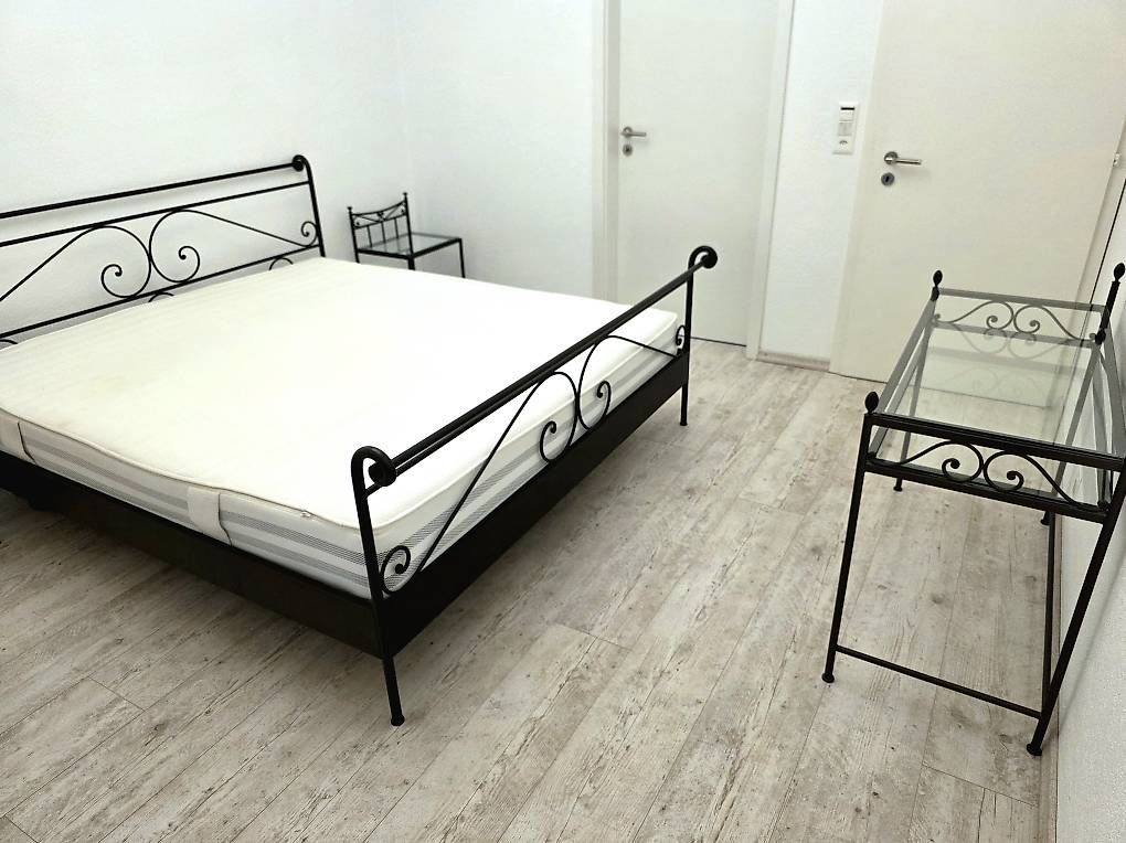 Betten: Metallbett  – Gebraucht aus Soyhieres von chatons 1