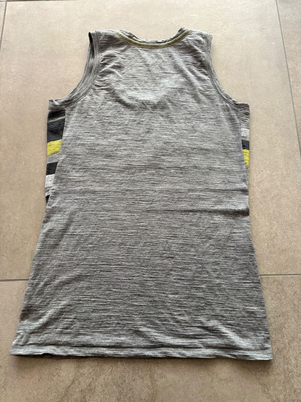 Icebreaker Top: 2 Icebreaker Merino Tanktops Gr. S – Usato da Basel venduto da El_Haraldo 3