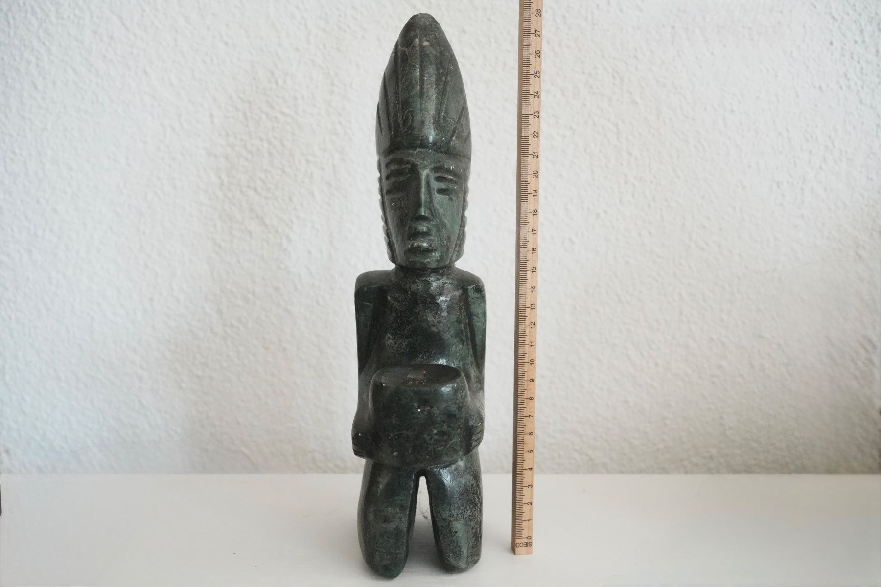 Sculture & Statue: Steinfigur, mexikanisch, Priester mit Räucherschale – Usato da Volketswil venduto da HeredisAntiques 5