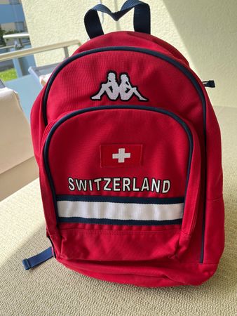 Rucksack von Kappa mit Schweizer Flagge, Rot