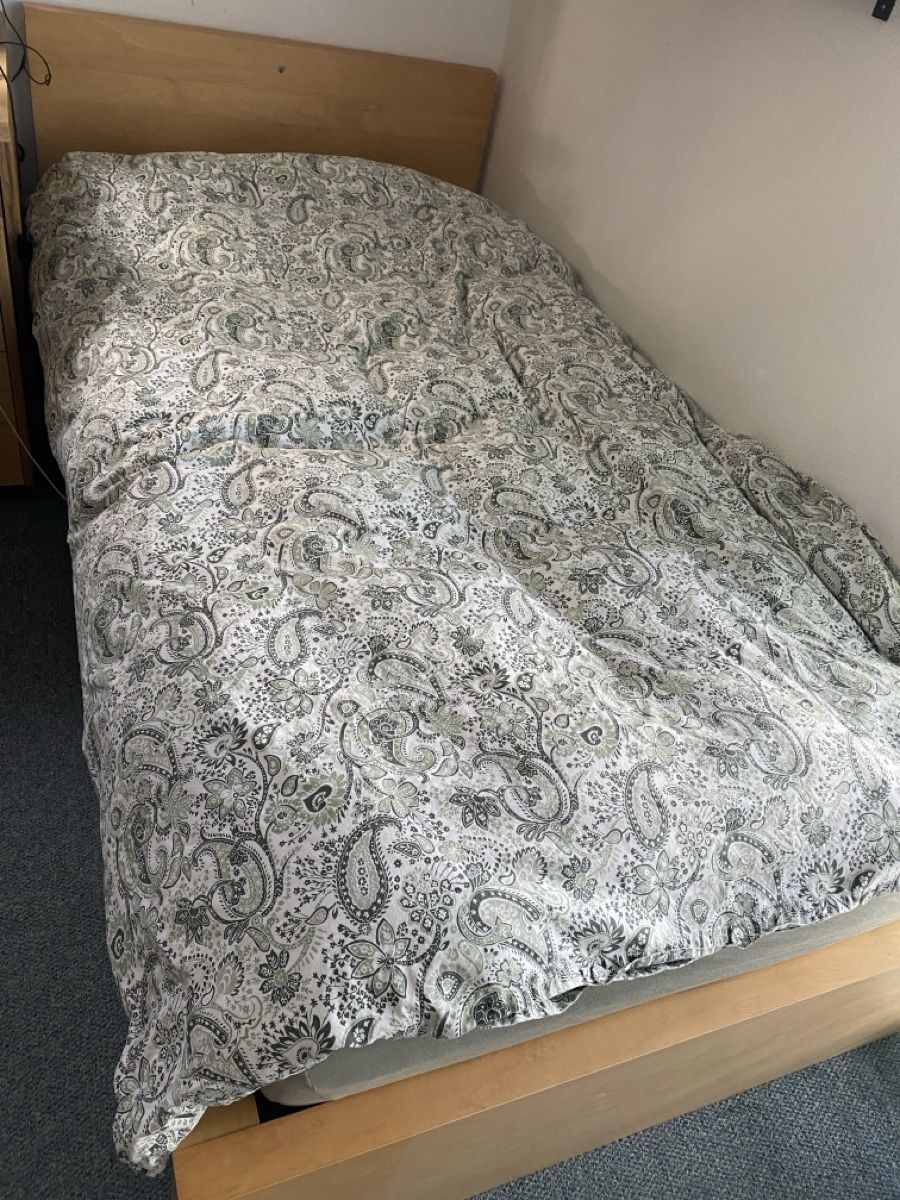 Betten: Einzel- Bett - Gestell aus Holz hell  – Gebraucht aus Ossingen von Blabaer 1