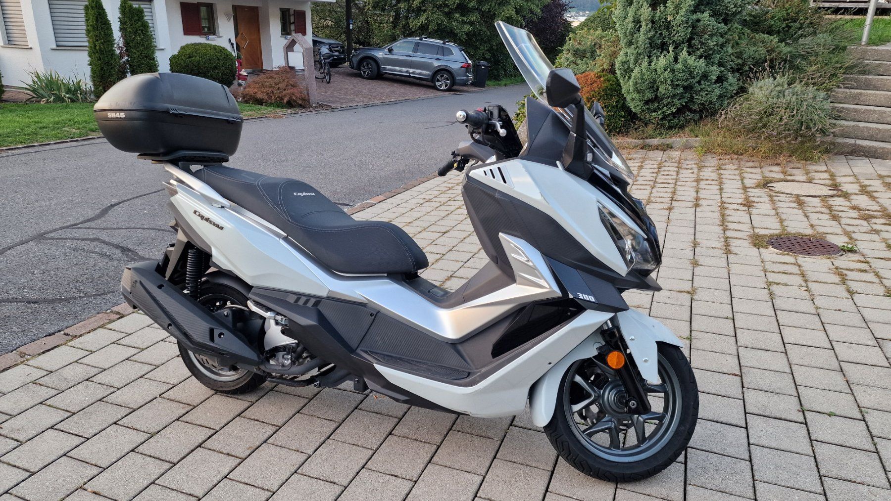Sym Scooters: Sym Cruisym 300i – Gebraucht aus Nendeln von rhythmic75