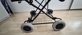 Schöner Restaurierter Kinderwagen 