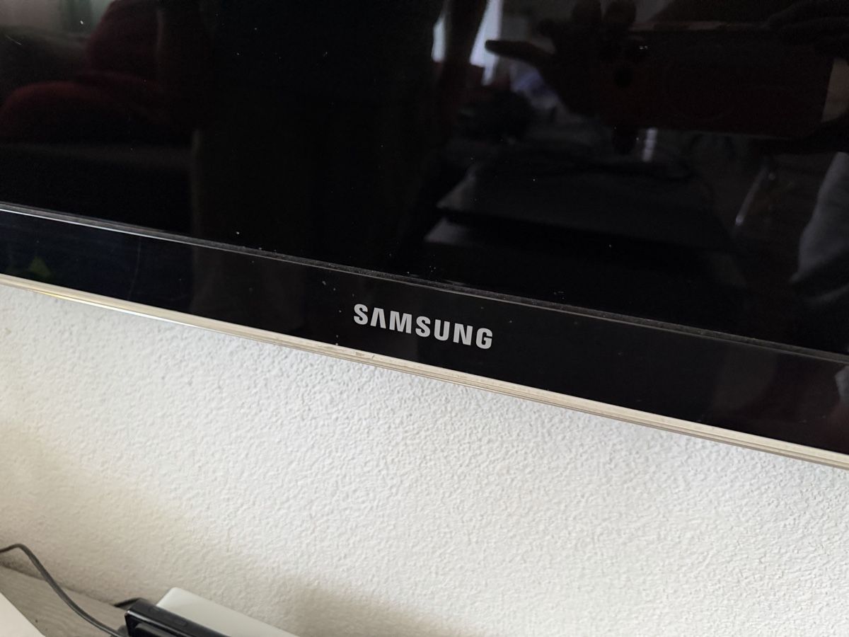Samsung Appareils TV: Samsung UE46C6000RW Fernseher – D'occasion à Sumiswald par Katja-Yves 1