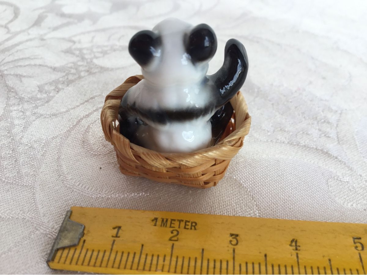 Case e mobili per bambole: Puppenstuben Pandabär mit Körbchen – Usato da St. Gallen venduto da chamilla 3