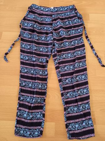 Sommerhose / Pludderhose für Mädchen/Damen in Gr. S