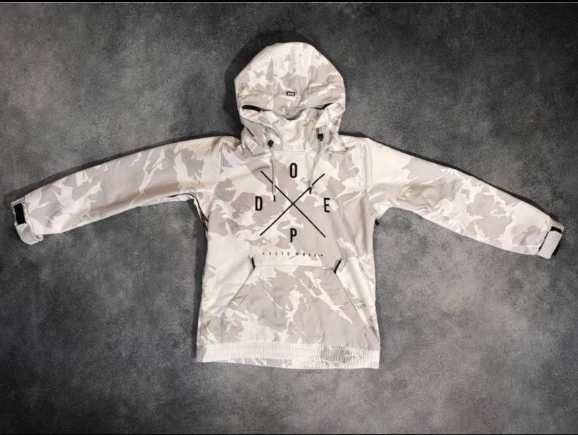 Dope Giacche: Giacca sci Dope camo, taglia M – Usato da Ambrì venduto da marco_guscetti