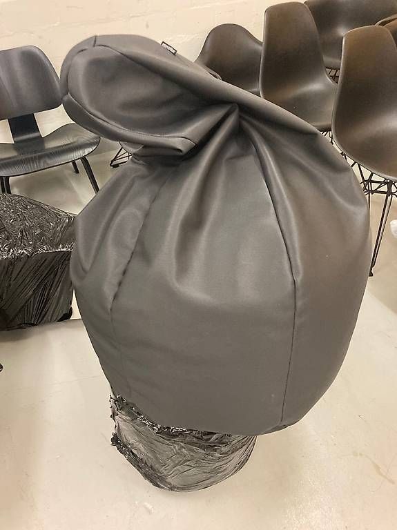 Zanotta Poltrone: Original Zanotta Sitzsack / Designer Bean Bag anthrazit – Usato da Urdorf venduto da Kuoni2002 2