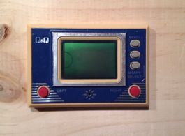 Q&Q  soccer - idea game & watch