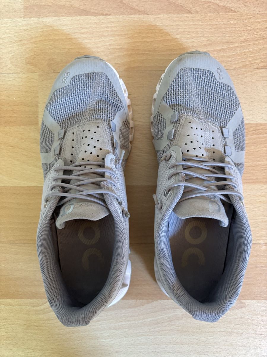 On Scarpe da donna: On Cloud Laufschuhe Damen Grau, Gr. 37 – Usato da Dielsdorf venduto da zumba93 2
