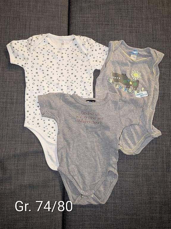 Lotti & Set di vestiti: 3er-Set Kurzarm-Bodys  Gr. 74/80 – Usato da Merenschwand venduto da Nepomuk015