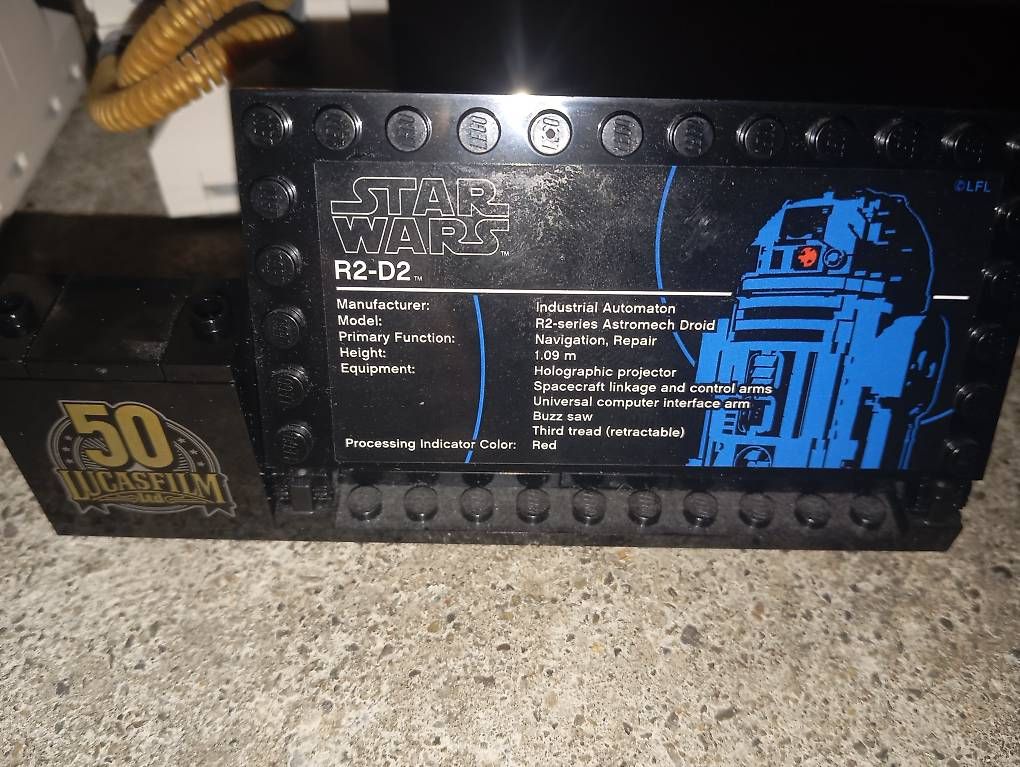 Lego Giocattoli: Lego R2D2 Star wars komplett mit buch – Usato da Basel venduto da Petergunn 1