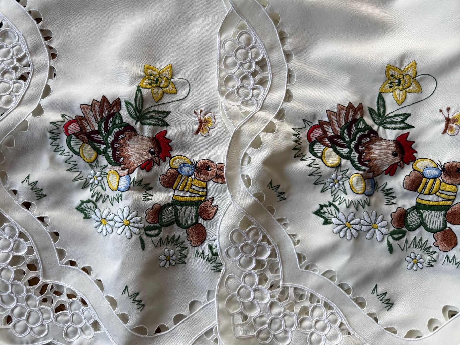 Altra biancheria da tavola: Neu Tischdecke Ostern 84 x 84 cm – Nuovo (secondo la descrizione) da Kirchdorf AG venduto da coco123 5