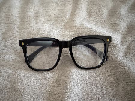 Lunettes en plastique noires style vintage - déguisement