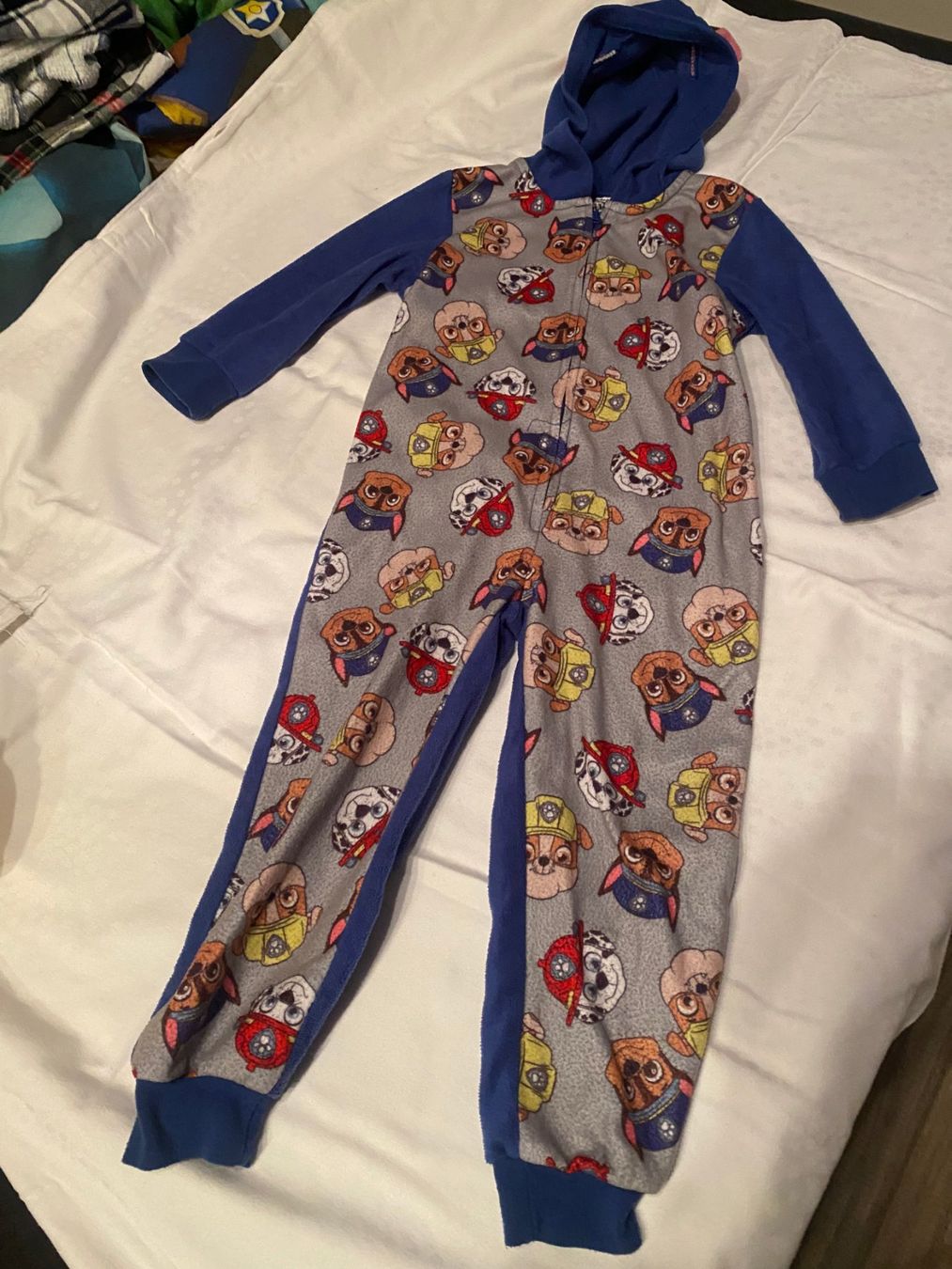 Tute: PawPatrol Jumpsuite Grösse 104 – Usato da Allenwinden venduto da Obalu 1