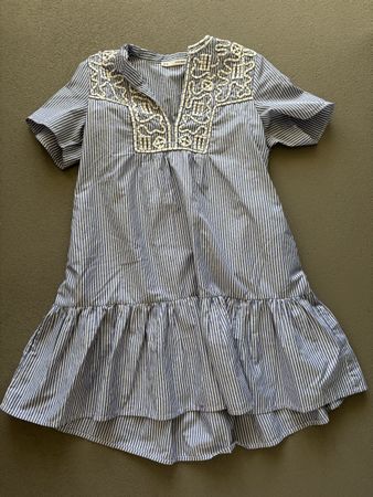 Robe à rayures bleues taille M avec broderie  sfera