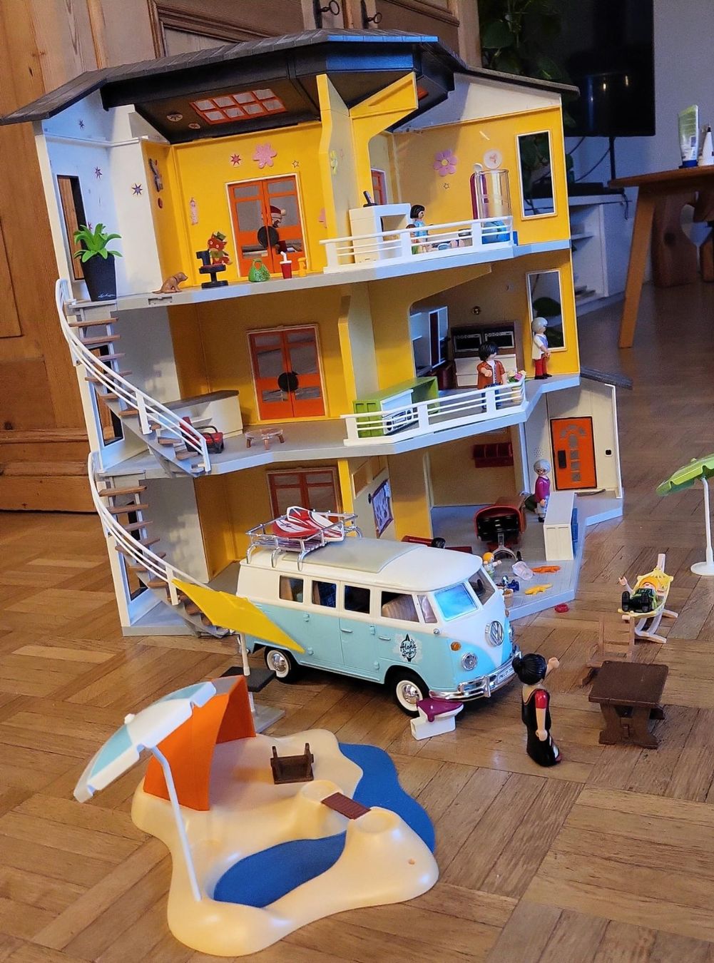 Playmobil Giocattoli: Playmobil Haus, gross / VW Bus – Usato da Oberweningen venduto da Thomas707 2