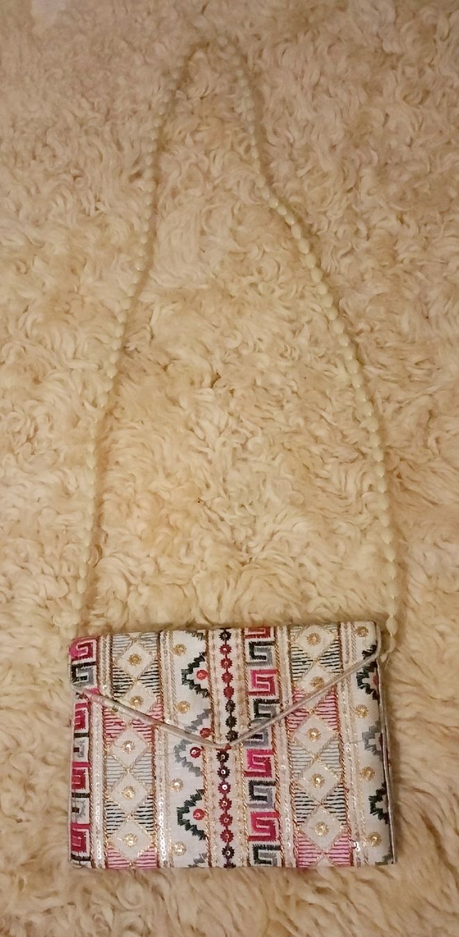 Borse da donna: Tasche aus Indien – Nuovo (secondo la descrizione) da Bern venduto da verateinilae