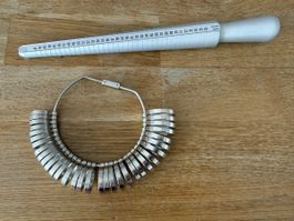 Ringmassstab Bijoutil mit Ringmassen Neuwertig.