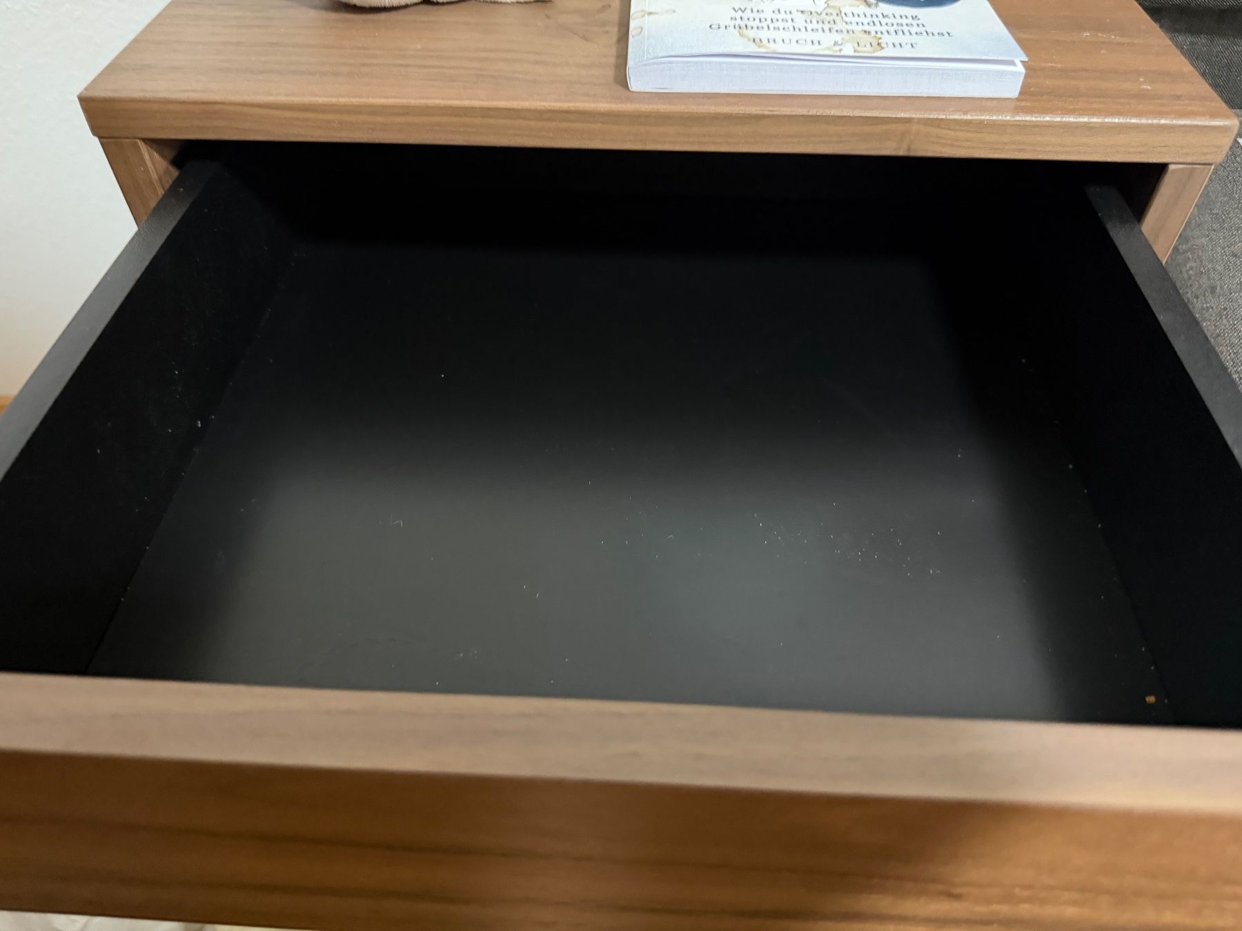 Ikea Comodini: 2x Nachttisch Holz mit Metallgestell – Usato da Embrach venduto da anj_fl59 2