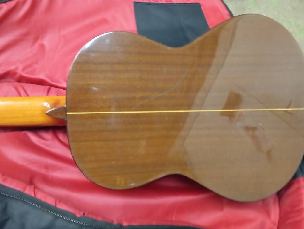 Strumenti musicali: Almansa 7/8 Classic guitar – Usato da Basel venduto da Petergunn 1