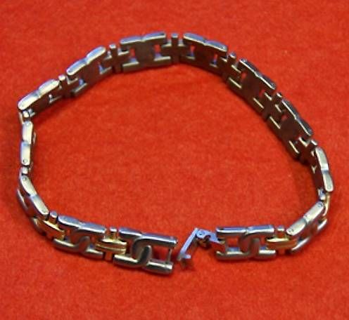 Bracelets: Armband Gold und Silberfarbig – Neuf (Voir description) à Bleienbach par Mineral_Antik57