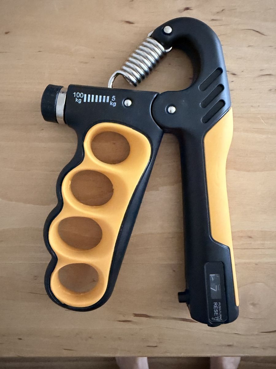 Vélos d'appartement: Poignée de musculation réglable 5 à 100 kg – D'occasion à Chézard-St-Martin par chr_vz22