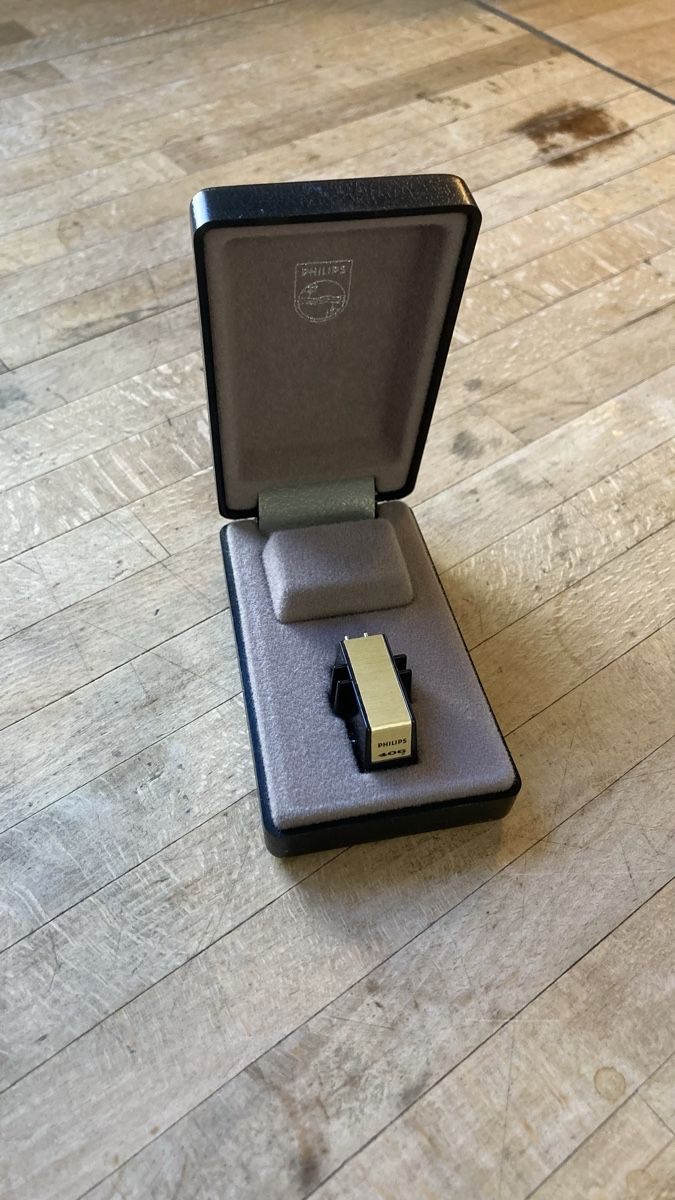 Philips Giradischi: Philips GP406 mk2 NOS – Nuovo (secondo la descrizione) da Chevenez venduto da Electro-Rick